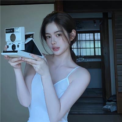 看她轻轻的飞起